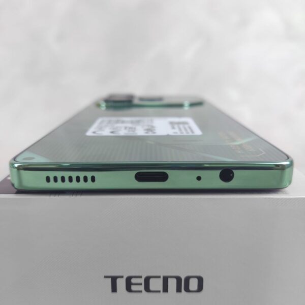 TECNO POVA 6 Pro Зеленый