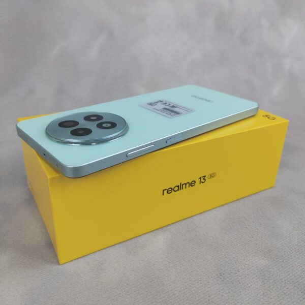 Realme 13 Зеленый